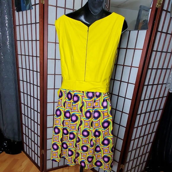 Dress - Picture 3 of 3